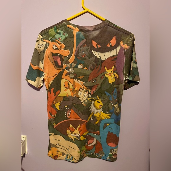 Pokémon shirt - Picture 2 of 2
